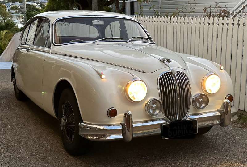 ﻿1960 Jaguar Mk2 3.8