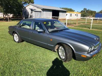 2002 Jaguar XJ8 Sovereign LWB