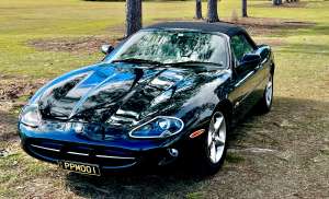 1999 Jaguar XK8