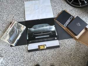 Jaguar XJ220 book, calendar &amp; model kit